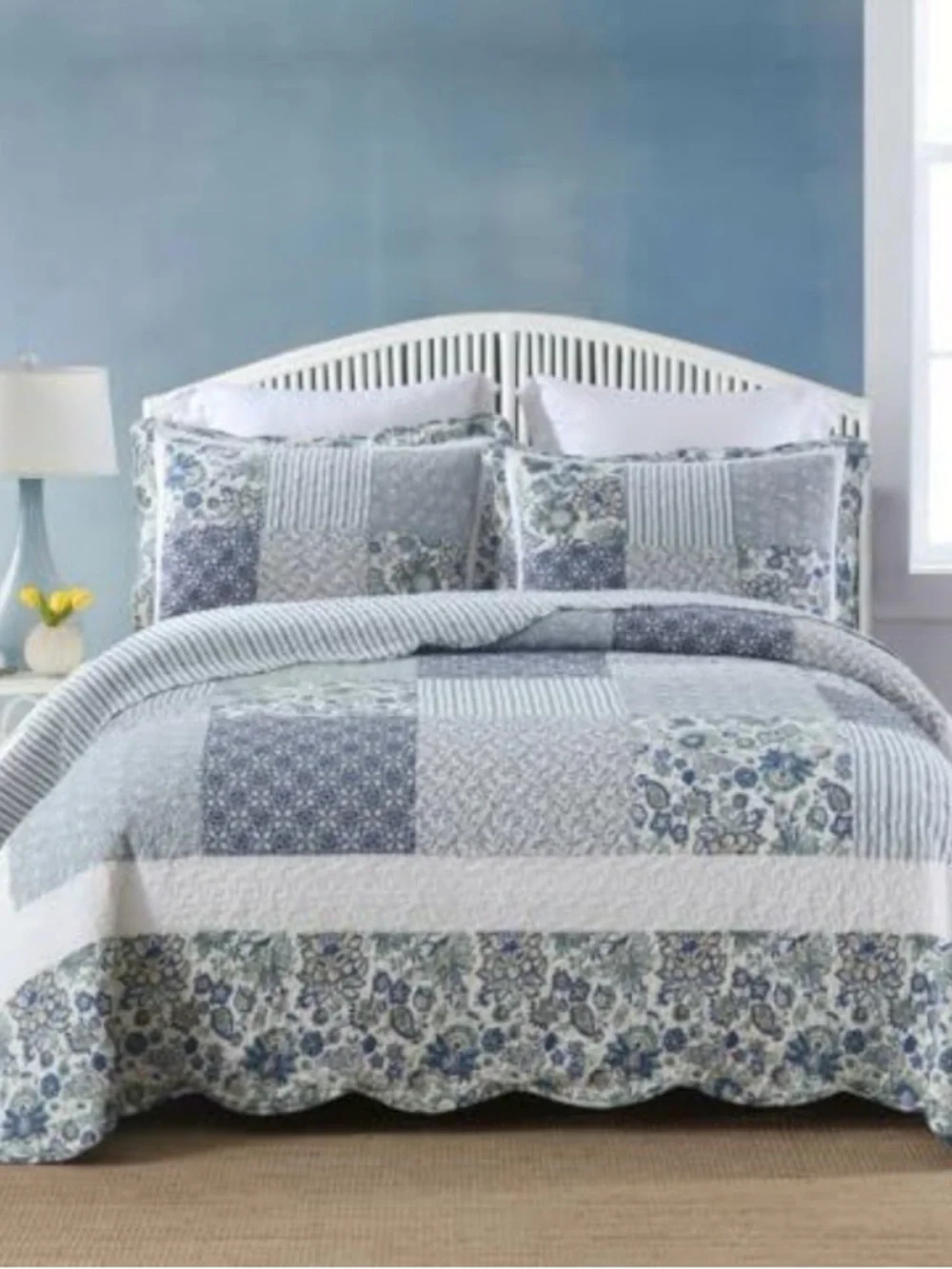 Blue Floral Patchwork Quilt Set - Camandy